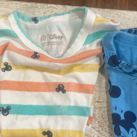 Boys 5T Pajamas Bundle Carters, and Gap Brands. - Picture 11 of 12
